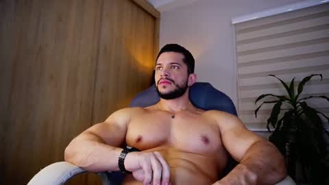 Snapshot of erick_thompson chatting on February 26, 9:42 pm Erick Thompson online show from February 26, 9:42 pm
