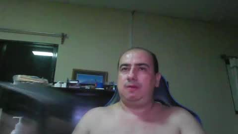 Snapshot of erik1781 chatting on December 31, 2:29 am erik1781 online show from December 31, 2:29 am