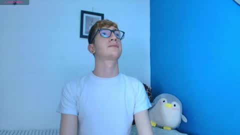 I am Erik online show from April 28, 8:35 pm