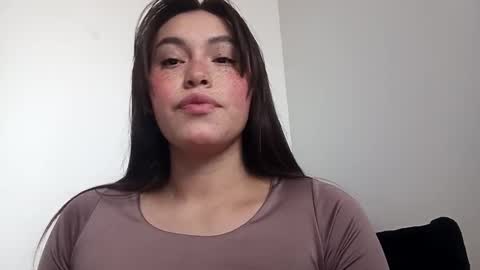 Erika online show from December 6, 7:39 pm