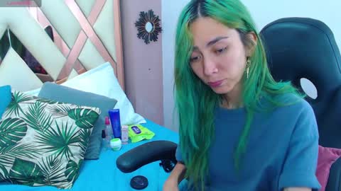 Snapshot of erika_stevens chatting on September 11, 11:50 pm E R I K A - SAGITARIO..... online show from September 11, 11:50 pm