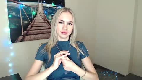 Snapshot of erikagavin chatting on January 28, 1:05 pm Erika online show from January 28, 1:05 pm