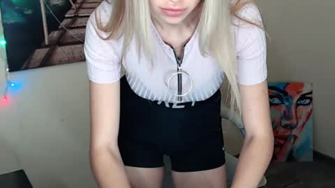 Snapshot of erikagavin chatting on March 3, 3:54 pm Erika online show from March 3, 3:54 pm