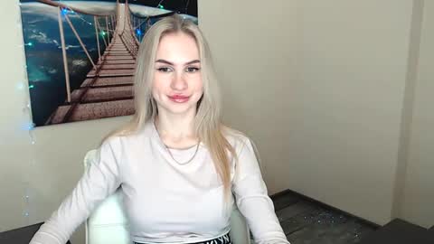 Snapshot of erikagavin chatting on January 24, 1:25 pm Erika online show from January 24, 1:25 pm