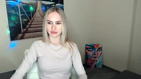 Snapshot of erikagavin chatting on February 28, 1:14 pm Erika online show from February 28, 1:14 pm