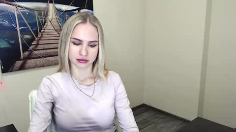 Snapshot of erikagavin chatting on February 19, 1:06 pm Erika online show from February 19, 1:06 pm