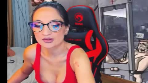 erikalorren online show from December 1, 10:01 pm
