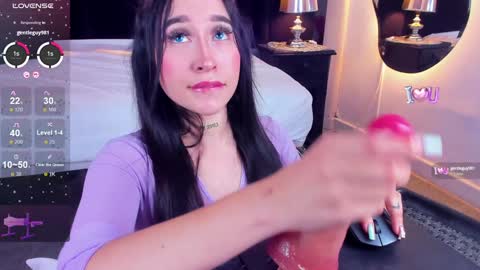 Snapshot of eriklein chatting on January 8, 10:48 pm Eri online show from January 8, 10:48 pm