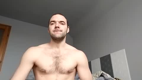 Snapshot of eriks17cm chatting on February 12, 7:13 am HunStroker online show from February 12, 7:13 am