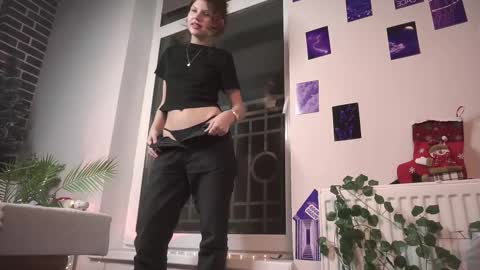 Becky online show from December 28, 2:53 pm