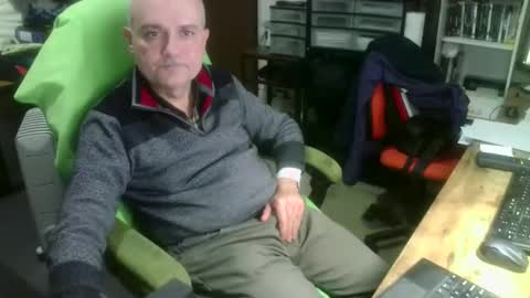 ernello online show from October 30, 8:31 pm