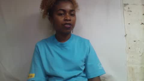 erolinee online show from October 18, 10:08 am