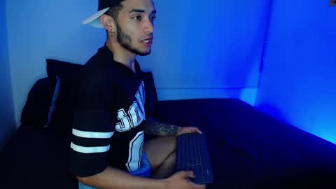Snapshot of eros_chipre chatting on December 14, 10:02 am Eros online show from December 14, 10:02 am