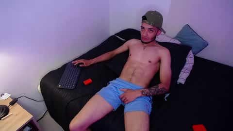 Snapshot of eros_chipre chatting on December 26, 11:21 am Eros online show from December 26, 11:21 am