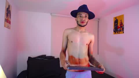 Snapshot of eros_chipre chatting on December 28, 3:04 am Eros online show from December 28, 3:04 am