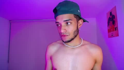 Snapshot of eros_chipre chatting on December 13, 3:38 am Eros online show from December 13, 3:38 am