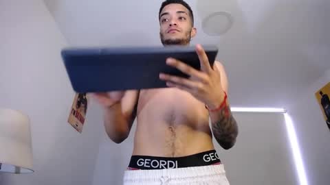 Snapshot of eros_chipre chatting on February 26, 11:54 am Eros online show from February 26, 11:54 am