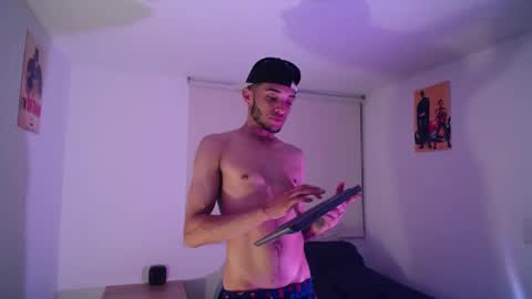 Snapshot of eros_chipre chatting on December 2, 4:13 am Eros online show from December 2, 4:13 am