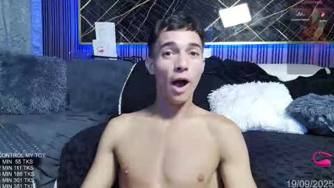 Snapshot of eroseliam chatting on September 19, 9:51 pm EROS ELIAM online show from September 19, 9:51 pm