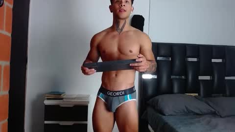 Eros online show from September 25, 4:47 pm