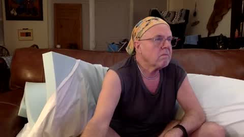 eros online show from December 22, 12:28 am