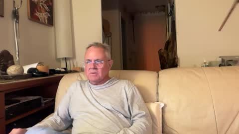 eros online show from October 22, 2:37 am