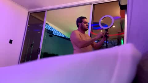 Snapshot of erotic_butterfly chatting on September 17, 11:41 pm April online show from September 17, 11:41 pm