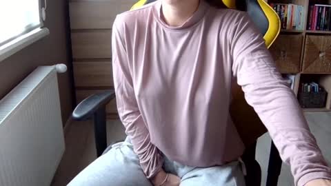 Snapshot of erotic_vibe chatting on January 3, 12:18 pm Melissa online show from January 3, 12:18 pm