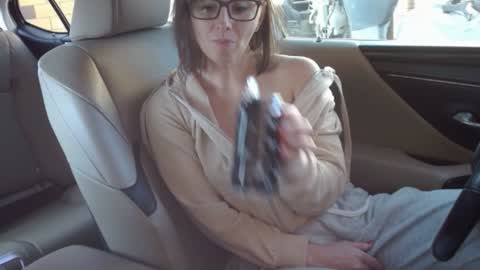 Snapshot of erotic_vibe chatting on March 7, 10:45 am Melissa online show from March 7, 10:45 am