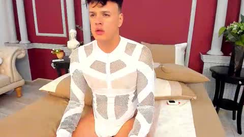 eryxmarlowe_ online show from October 19, 2:49 am