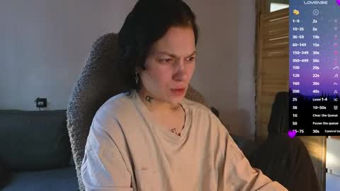 esajukyy online show from April 8, 1:08 am