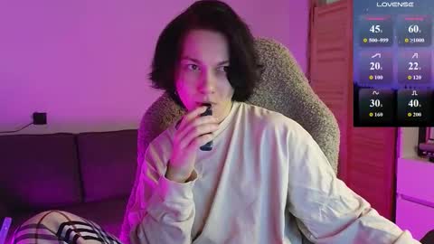 esajukyy online show from February 15, 4:06 pm