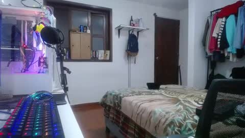 Esteban online show from January 22, 2:37 am