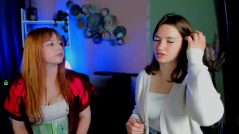 Snapshot of esma_shine chatting on September 11, 7:59 pm esma_shine online show from September 11, 7:59 pm