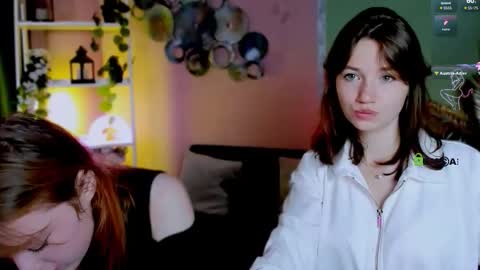 Snapshot of esma_shine chatting on September 12, 8:00 pm esma_shine online show from September 12, 8:00 pm