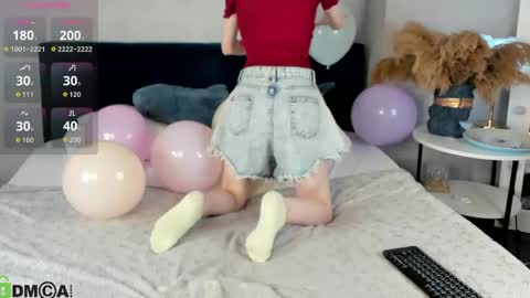 Esme Runn online show from June 10, 3:17 am