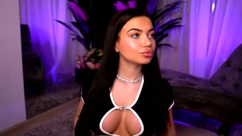 Esme online show from March 5, 2:25 am