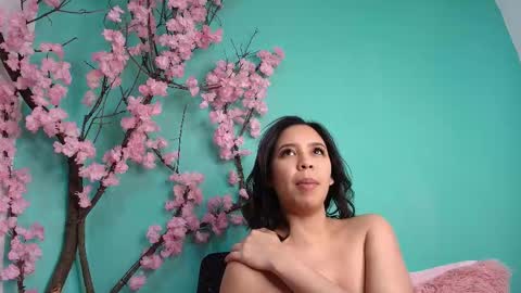 Esmeralda  online show from November 18, 10:13 pm