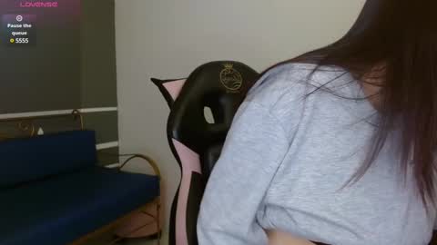 Esmeralda Eyes online show from March 9, 4:11 pm