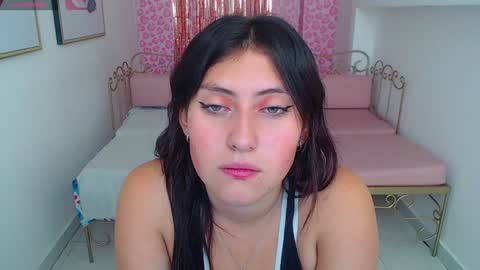 Esmeralda Eyes online show from February 7, 8:10 pm