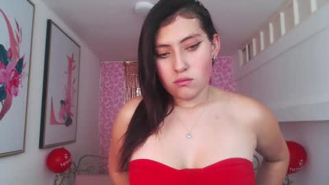 Esmeralda Eyes online show from February 14, 8:15 pm