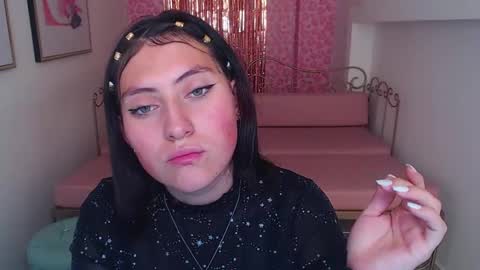 Esmeralda Eyes online show from February 3, 8:35 pm