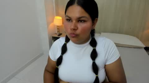 Esmeralda online show from November 16, 4:14 am