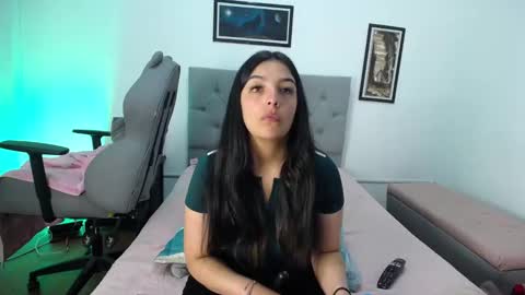 Perla online show from October 13, 4:03 am