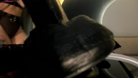 Esmeralda Grace  online show from November 14, 3:31 am