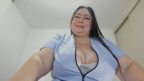 Snapshot of esmeraldo_mfc chatting on February 3, 9:29 pm Esmeralda online show from February 3, 9:29 pm
