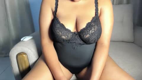 Esme online show from October 7, 12:17 am