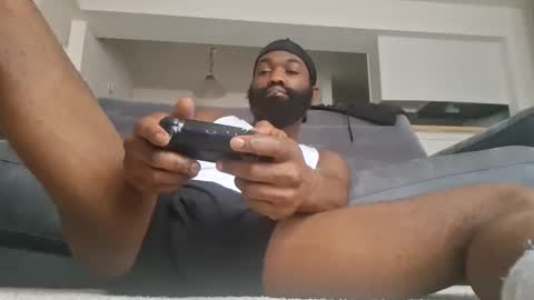 Snapshot of esmoovethegod chatting on September 10, 4:41 pm esmoovethegod online show from September 10, 4:41 pm