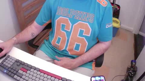 Snapshot of essex_wild chatting on September 18, 7:40 pm Morph online show from September 18, 7:40 pm