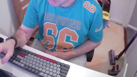 Morph online show from November 22, 9:02 pm